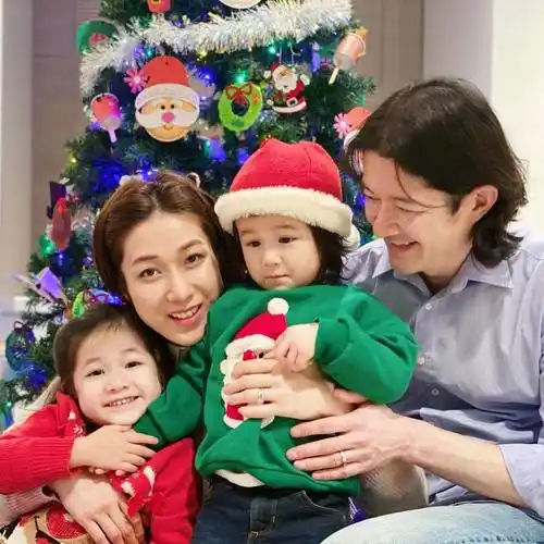 钟嘉欣林文龙合体再掀港剧回忆网友看好她拿下今年视后