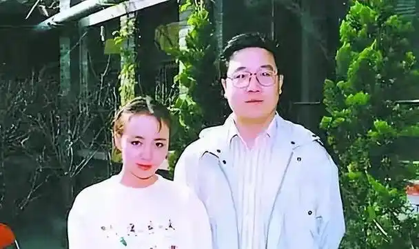 26年了英达夫妇的反噬还是来了宋丹丹正义虽迟必至