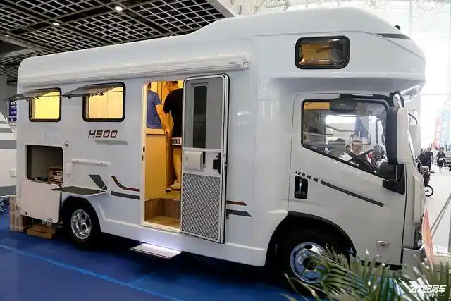 大水大电大空间全套小米家电,不到30万的汇斯诚h500平头轻卡房车