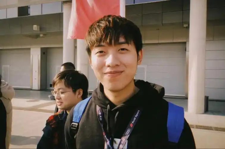 卡瓦小猩猩!#王瀚哲  #中国boy  #中国boy超级大猩猩