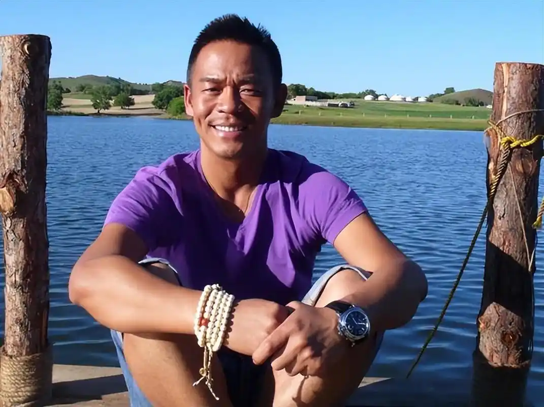 回顾孙浩:26岁春晚走红,得罪杨坤20年不说话,52岁因演戏太好被骂