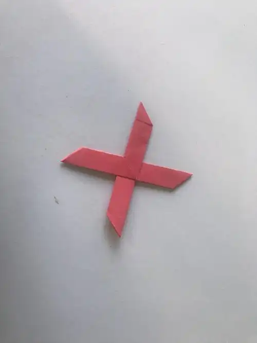 这个折纸十字回旋镖看起来很酷,跟电视上的一样,侄子很喜欢-生活视频