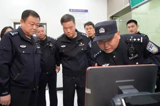 河南省洛阳市公安局党委委员政治部主任王朝阳到洛龙分局督导调研