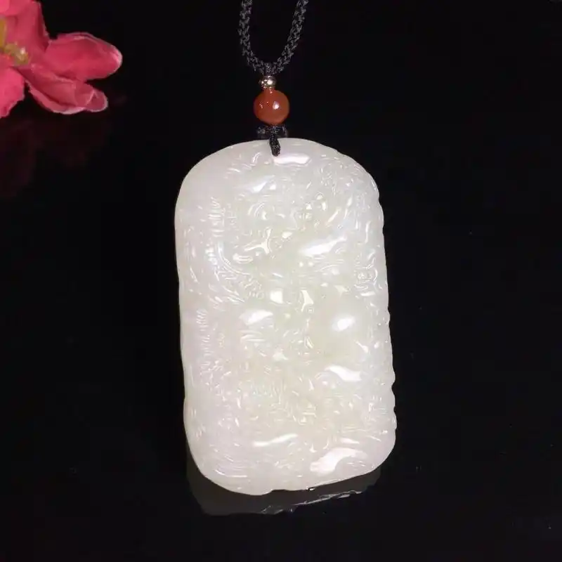 新疆和田玉龙牌吊坠九龙护主双面雕刻男女款高档挂件玉石玉器佩戴