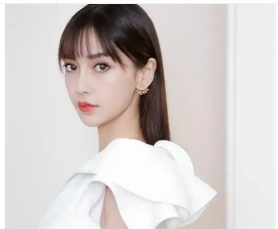 女生直发披发发型图片