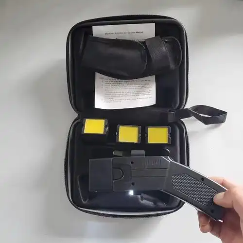 泰瑟电击器002型_防身用品_电棍_高压电棍_电棒防身厂家_防身电棍专卖