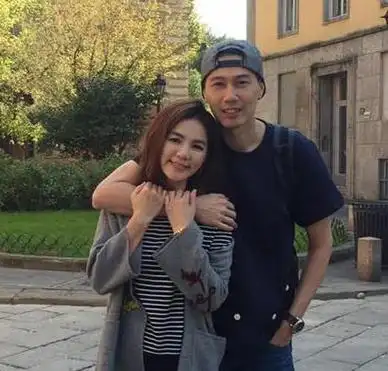 陈嘉桦老公是富豪吗,陈嘉桦生了几个