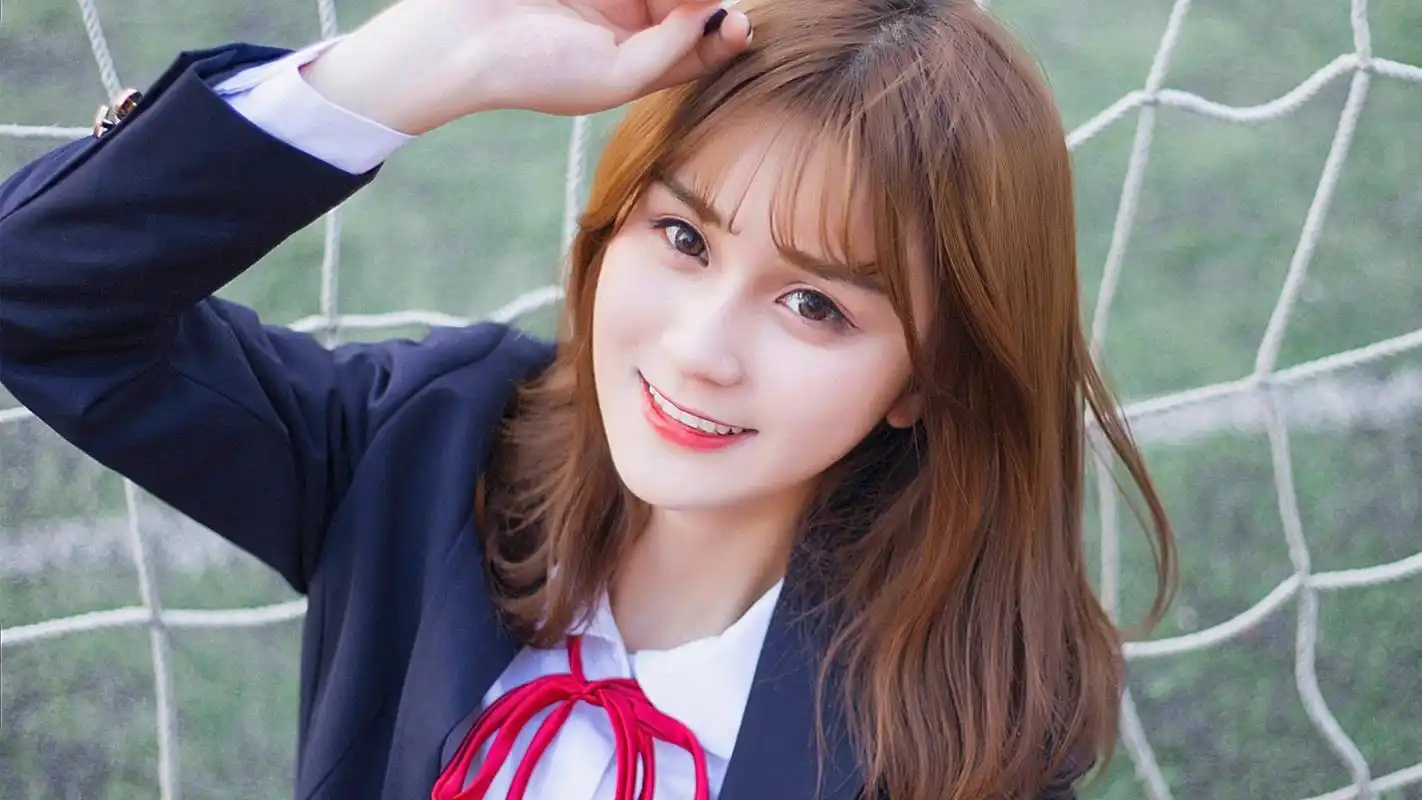 性感甜美旗袍美女唯美高清桌面壁纸