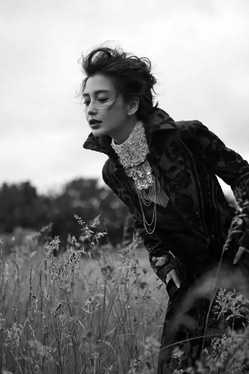 angelababy#96#ab牌时光机#在黑白交界处,感受光的色彩@angelabay