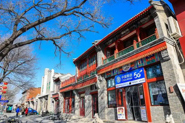 东四北大街新的面貌迎新年