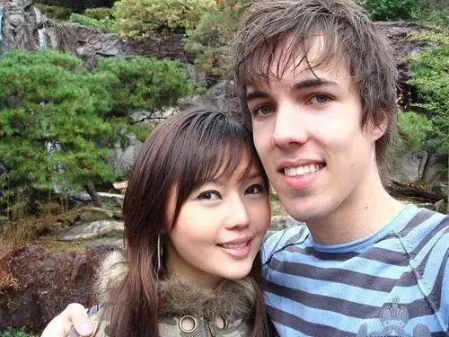 grubby的资料?和powerpuff_girl的资料和照片?ppg也是war3玩家吗?