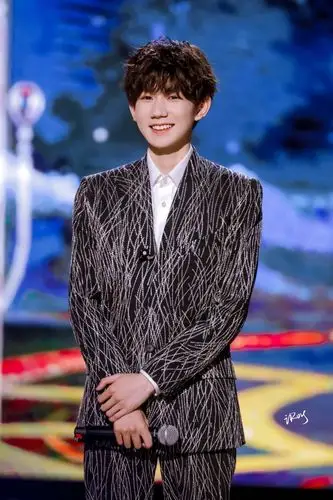 2019tfboys王源 《经典咏流传》第二季播出_图片_视频集锦-爱豆app