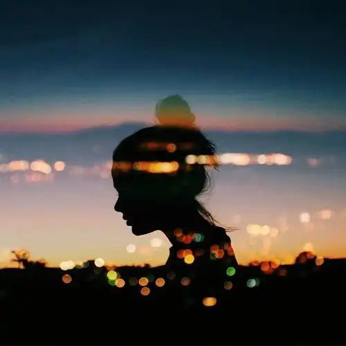 2021最伤感戳心的话字字伤情句句碎心