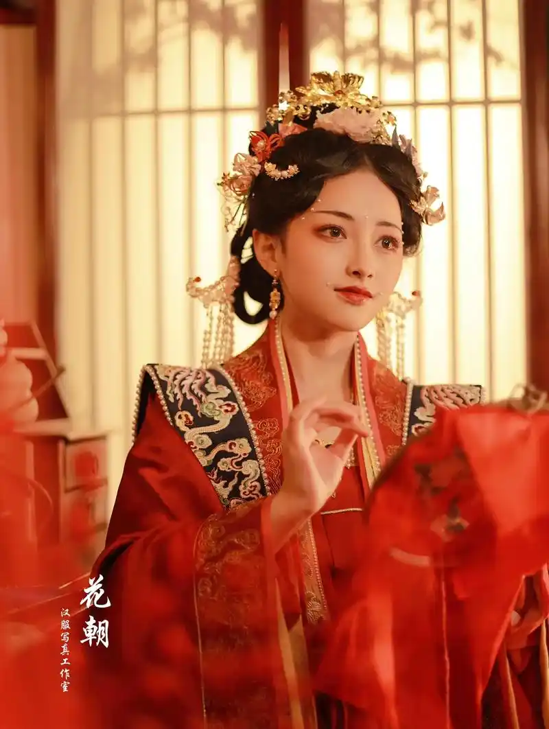 宋制婚服内景绣鸳鸯待君郎