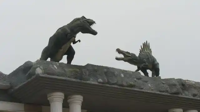 当恐龙的尾巴被踩到它们会有痛感吗