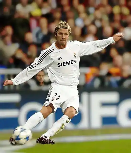 足坛封神榜第49位-"圆月弯刀"大卫·贝克汉姆_足球运动员_赛季_历史