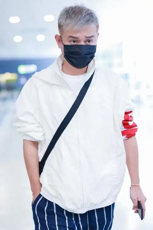 气质,就是发量看着有点少|减龄|发型|背带裤|吸引力|穿搭_网易订阅