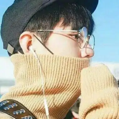 干净帅气阳光男生头像独一无二这个世界没有不带伤的