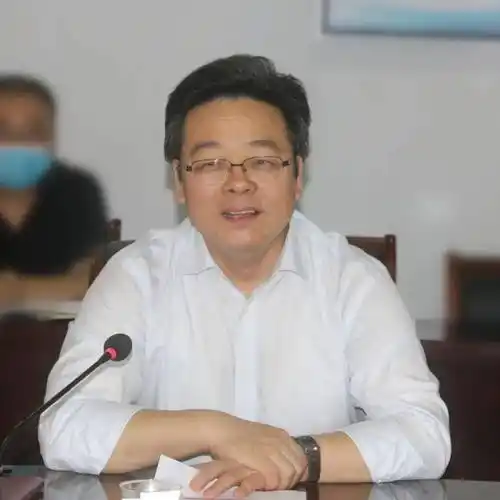 驻运省十三届人大代表小组调研我市智慧教育工作