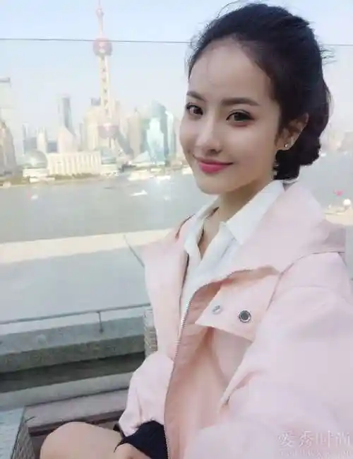 赖雨蒙个人资料赖雨蒙个人资料家庭背景揭秘空降花少