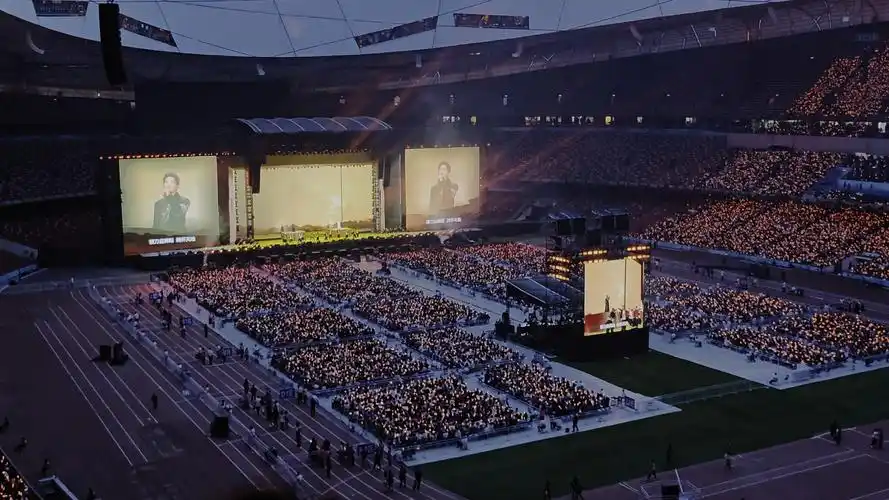 凤凰传奇吉祥如意演唱会 望星辰