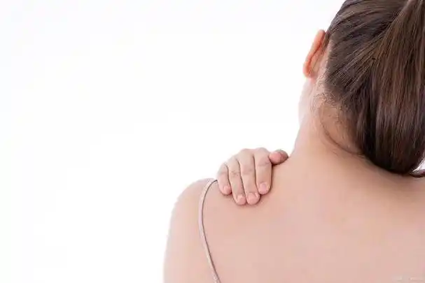 肩颈酸痛究竟是什么原因 四个妙招轻松缓解肩颈酸痛
