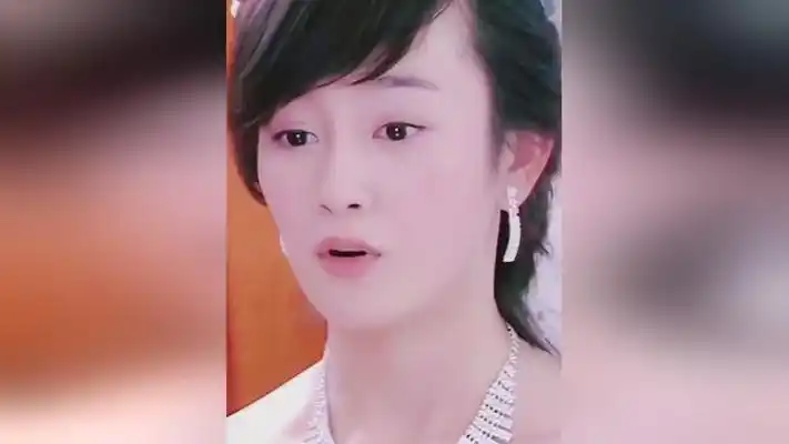 张檬重回颜值巅峰,取出假体原来这般美,网友却纷纷怀念当年的她