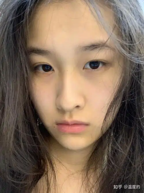 女生的素颜照什么样