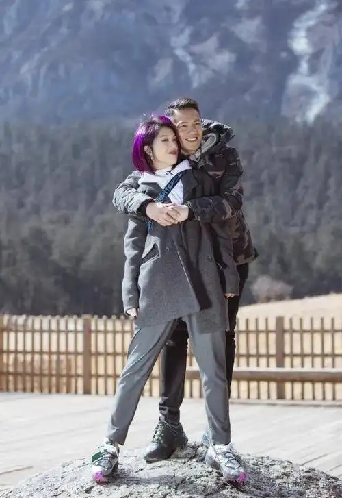 杨千嬅罕见哭诉,"被网暴有家归不得的五年!