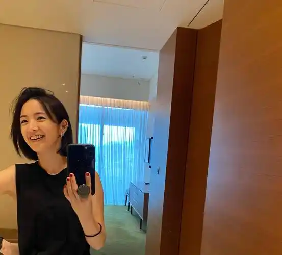 林依晨近况现身,还是软萌的娃娃脸,感叹还差4斤才能回到原来体重_丈夫