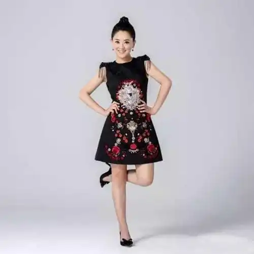 央视少儿频道主持人月亮姐姐