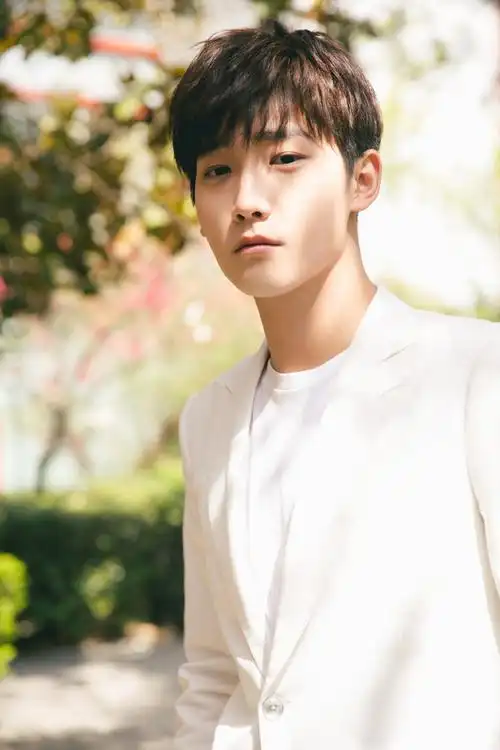 邢昭林相关图片