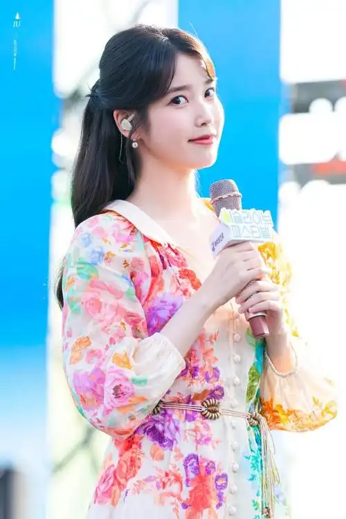 iu超话#iu出道十五周年快乐#onlyu美图-230902 iu x 真露公演高清饭拍