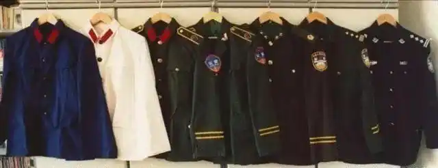 河南公安四十年四十年警服变迁不改忠诚本色