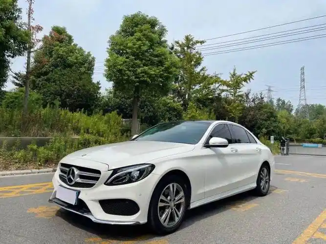 奔驰c200价格及图片(奔驰c200价格及图片2020款)