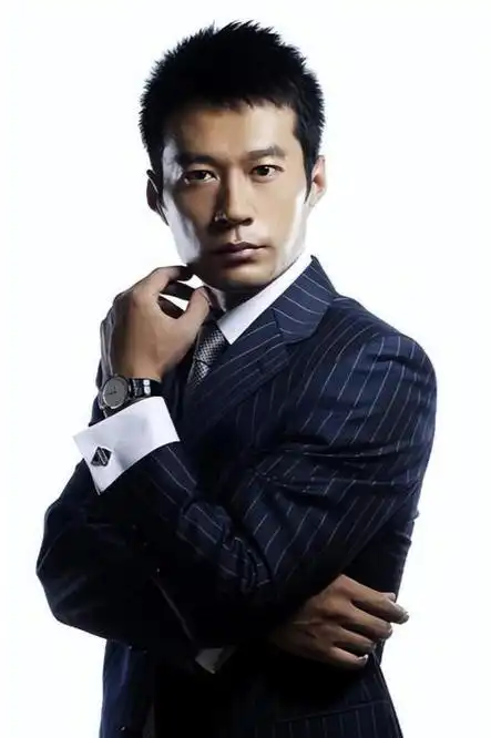 演员谭凯:51岁还未婚,有北京户口仍然选择定居青岛,他懊悔了吗