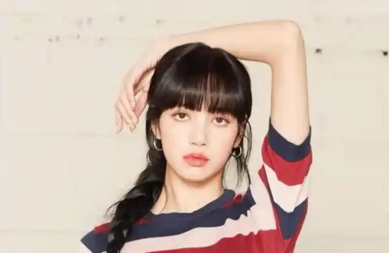 lisa被特殊对待,同样是外国籍导师,《创造营2021》导师却亲临现场!