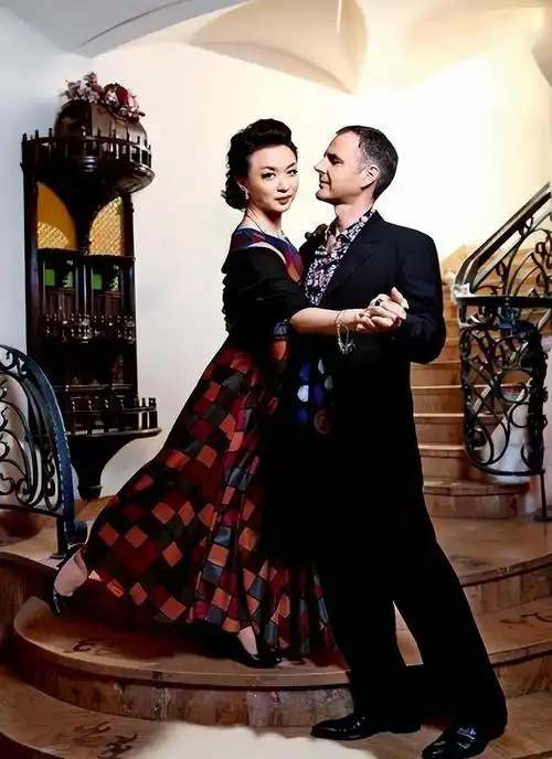 易有料-智能信息流一站式服务平台