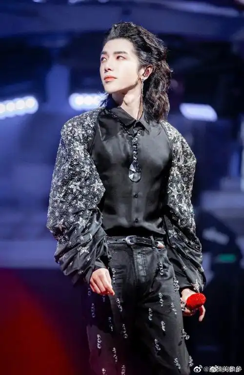 华晨宇说马嘉祺是很大的惊喜##华晨宇有腹肌但绝对不露