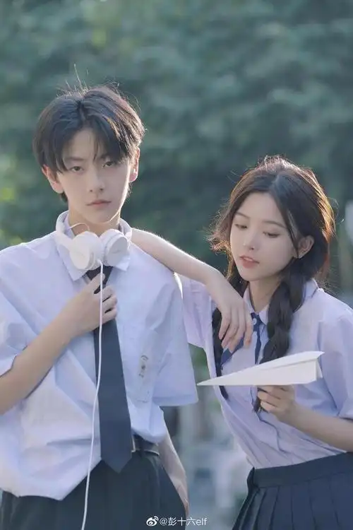 彭十六刘梦《校霸与甜妹》瞬间爆红,两人颜值到底有多逆天?