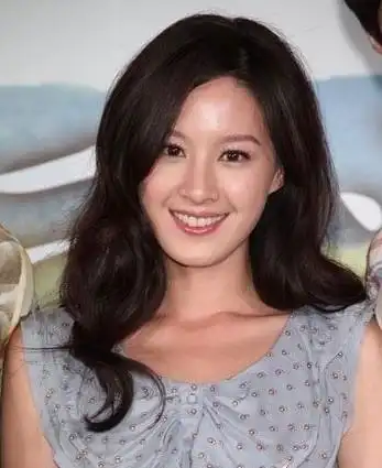 飘柔女神,被传是周杰伦女友,闪婚生女,婚礼当天新郎却未出席