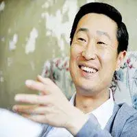 小眼睛男生头像