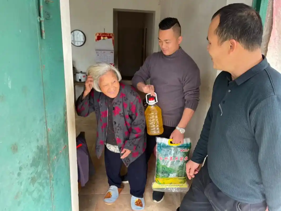 2022年第二回合关爱老人公益活动,善心爱心孝心,传承中华优 - 抖音