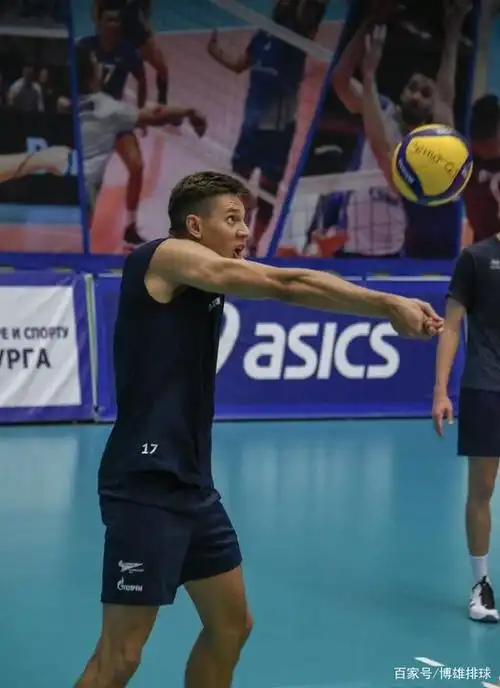 俄罗斯男排帅哥波尔塔耶夫,最新训练照