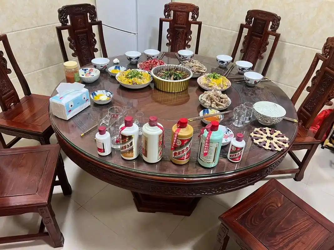 大年初三晚宴愉快:感谢党感谢涯大师给我们安排茅台宴.