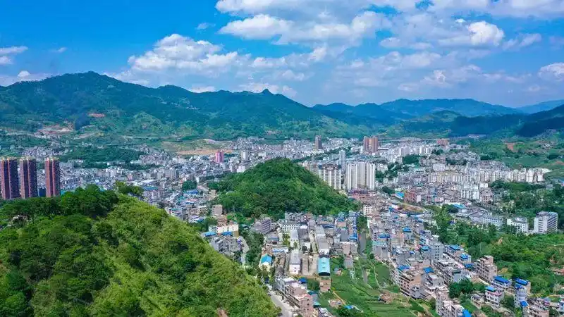 「富宁影像」镜头下的美丽县城——富宁县创建国家卫生城市图辑