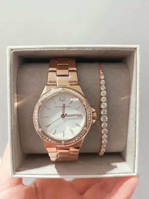 mk新款手表到店喽