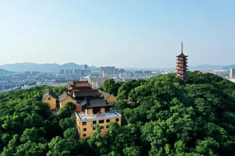 民呼我为让每一位到峙山公园的游客和居民都能有良好的体验