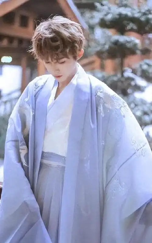 刘宇不愧是"国风美少年",穿上汉服仙气飘飘,太帅了|发型|古风|刘宇