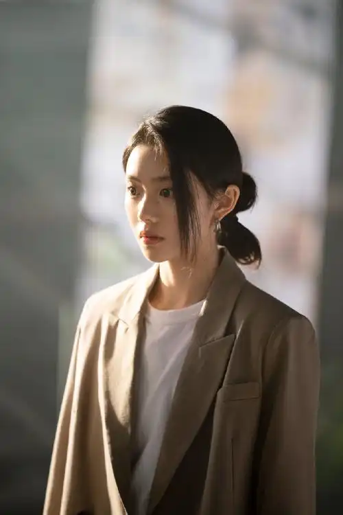 刘浩存超话#江晓媛变形计#小室还有一丢丢库存@刘浩存#电视剧脱轨